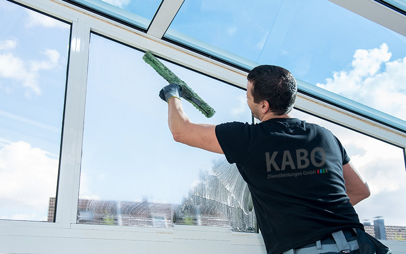Glasreinigung und Rahmenreinigung / Fensterreinigung